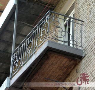 Кованые балконные перила